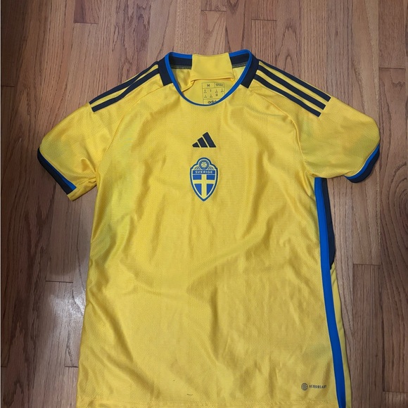 adidas Tops - NEW Adidas Sweden Sverige Soccer Jersey FIFA World Cup Official Kit Women Size M